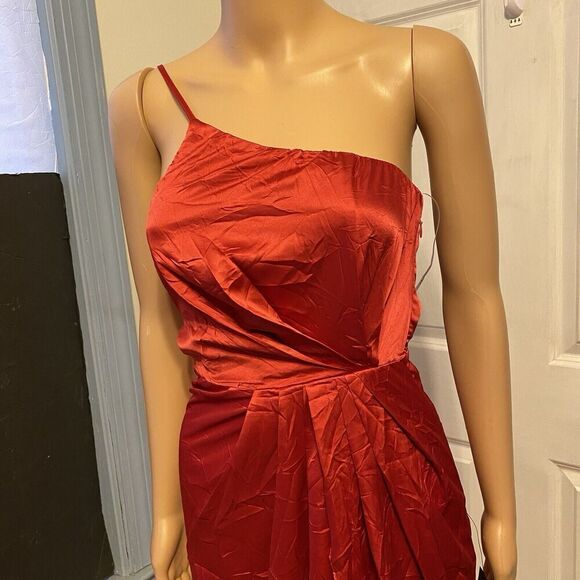 New Lulu’s Law Of Attraction Red Satin One Shoulder Asymmetrical Midi Dres Sz XS - Picture 6 of 10